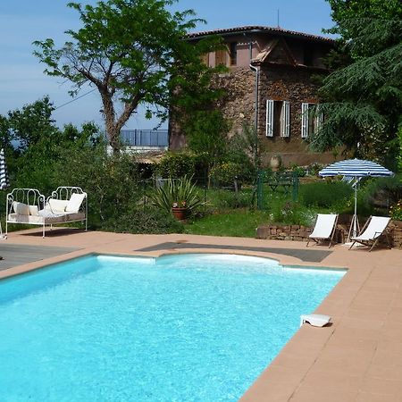 Bed&breakfast La Maison De Nathalie Les Mayons Extérieur photo