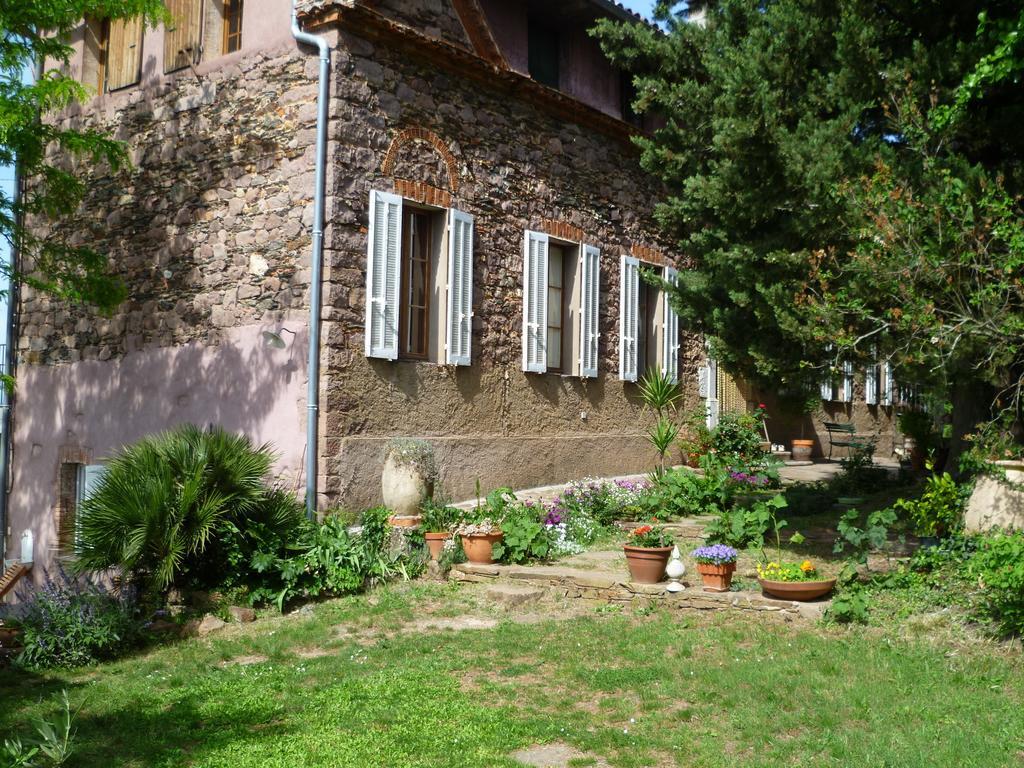 Bed&breakfast La Maison De Nathalie Les Mayons Extérieur photo