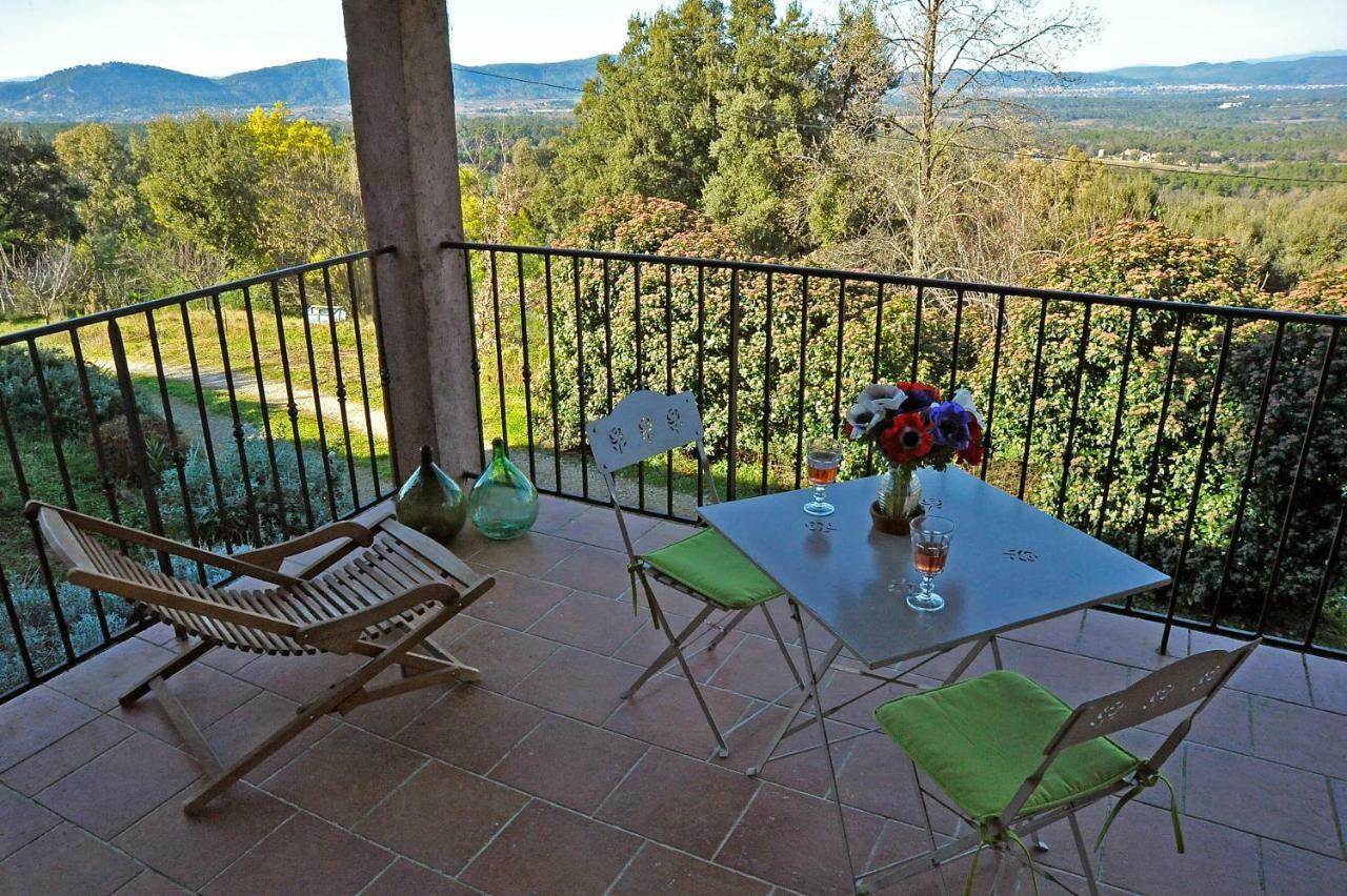 Bed&breakfast La Maison De Nathalie Les Mayons Extérieur photo