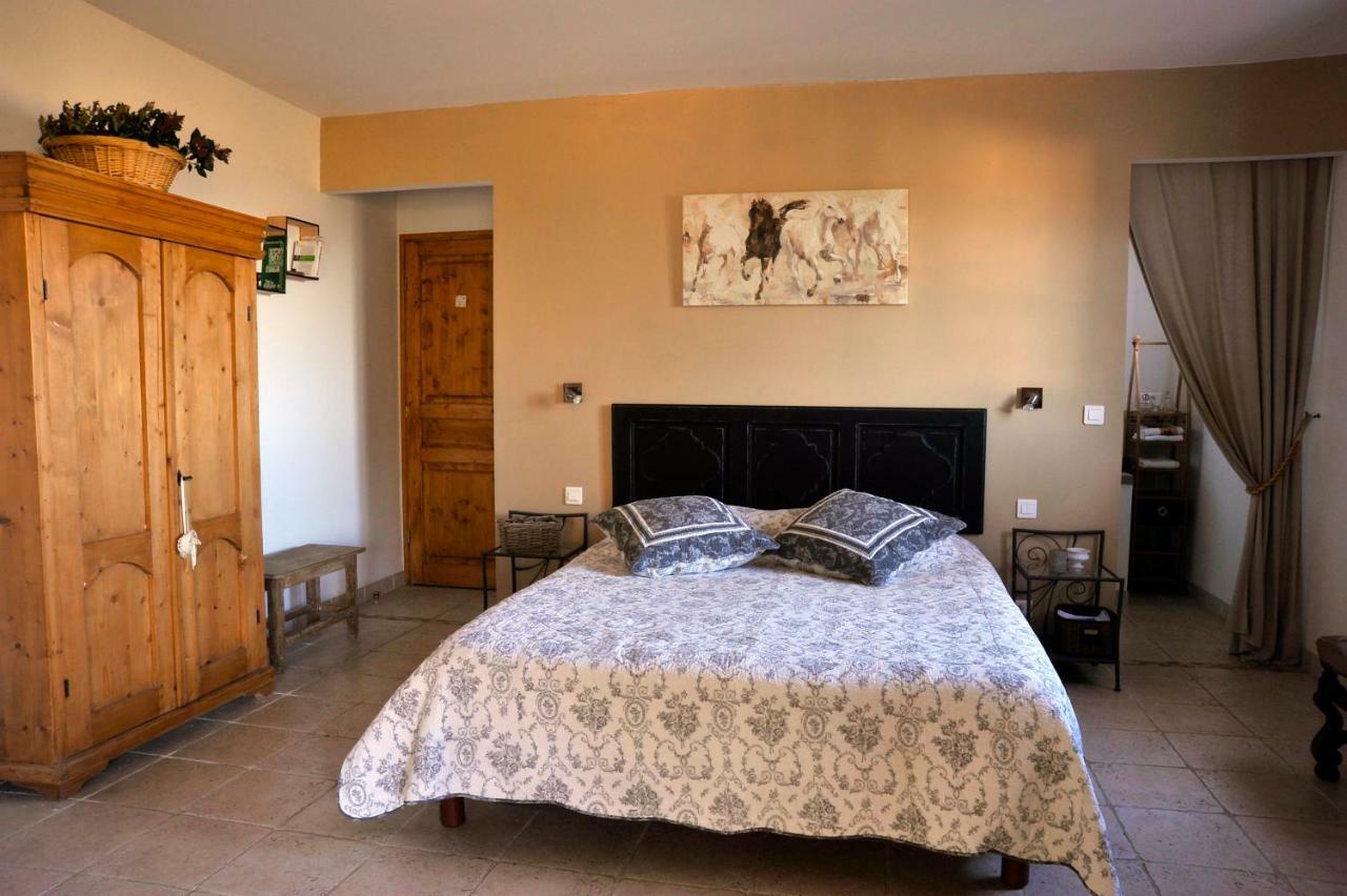 Bed&breakfast La Maison De Nathalie Les Mayons Extérieur photo